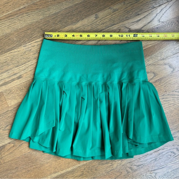 Wilson Midtown Wrap Tennis Skirt Courtside Green Pleated Athletic Skort Medium - Picture 4 of 11